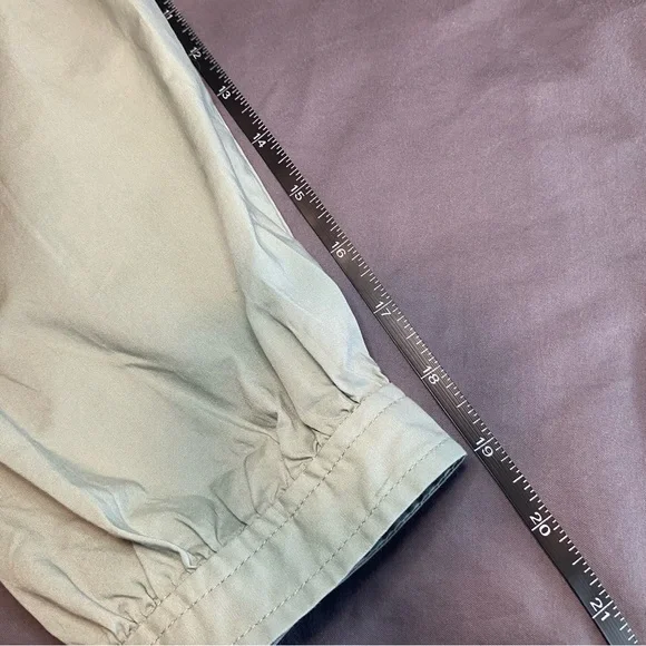 NWT GAP Puff Sleeve Peplum Top Sage Size Large - Picture 12 of 13